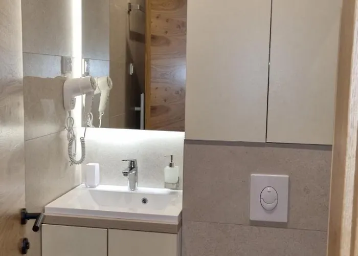 506 Zlatni Javor Aparthotel