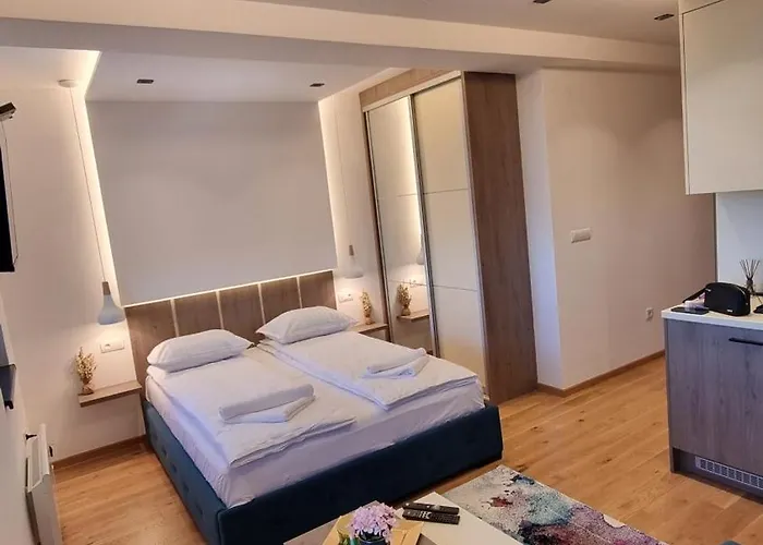 Aparthotel 506 Zlatni Javor 4*