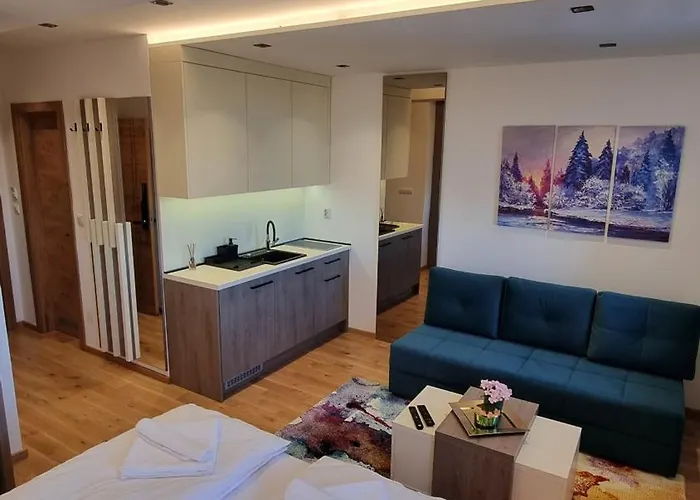 506 Zlatni Javor Aparthotel 4*